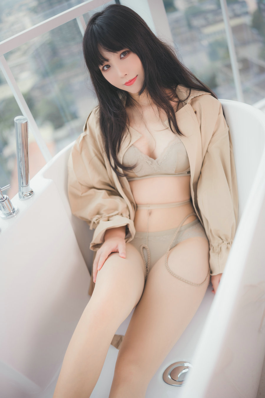 Cosplay汪知子 – 风衣 / 52P-168MB / cos萌妹-绅士图