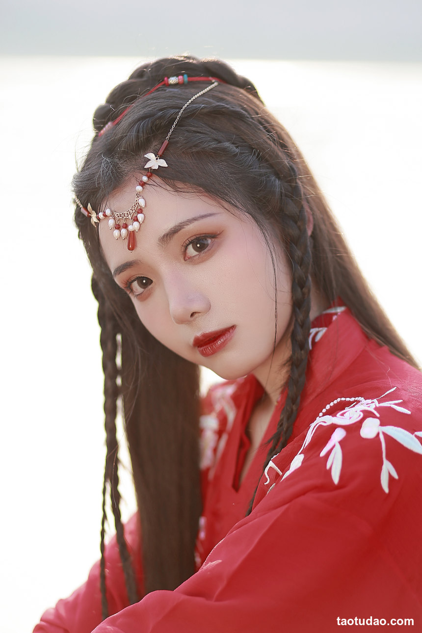 图片[2]-[YITUYU艺图语]2022.06.30 异域小公主 沂越[35+1P／220MB]-绅士图