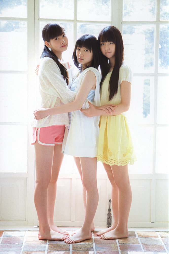 Juice=Juice 写真集「Juice=Juice 1st OFFICIAL PHOTO BOOK」 / 101P/166MB / 美图集锦-绅士图