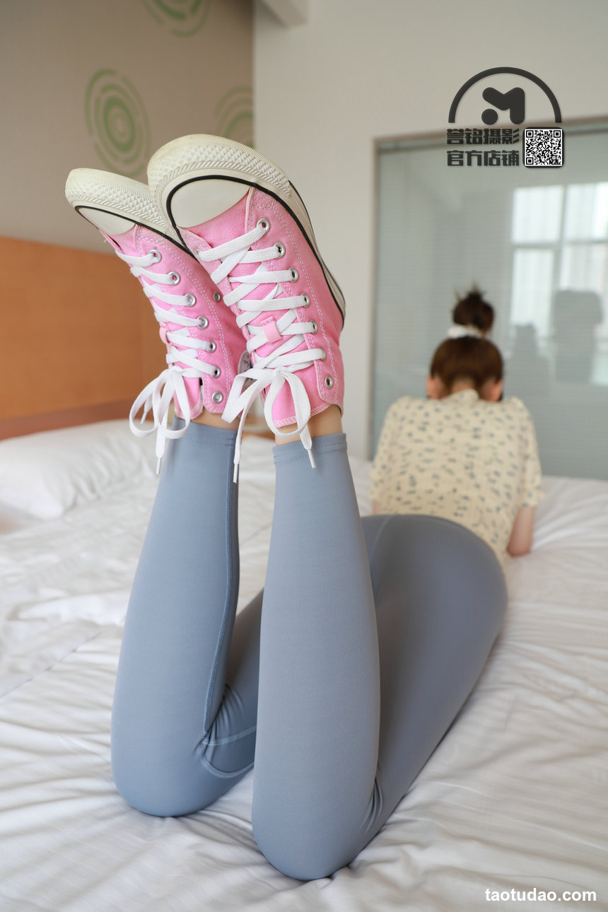 图片[4]-[誉铭传媒]袜足摄影 2020年《06.18 专享作品1》[100P／639MB]-绅士图