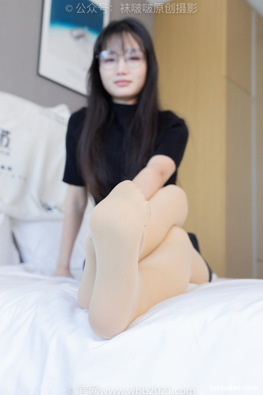 图片[4]-[BoBoSocks袜啵啵]NO.480 甜甜圈 平底鞋、厚肉丝、瑜伽动作、厚肉丝踩奶油泡芙剧情[140P+1V／6.40GB]-绅士图