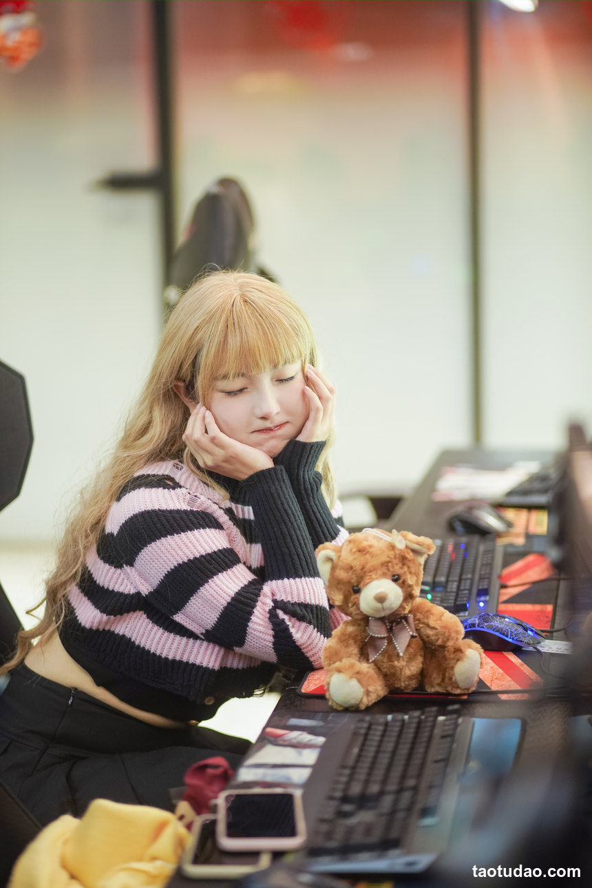 图片[3]-[YITUYU艺图语]2022.11.10 电竞少女 -炸鸡冰可乐-[22+1P／235MB]-绅士图