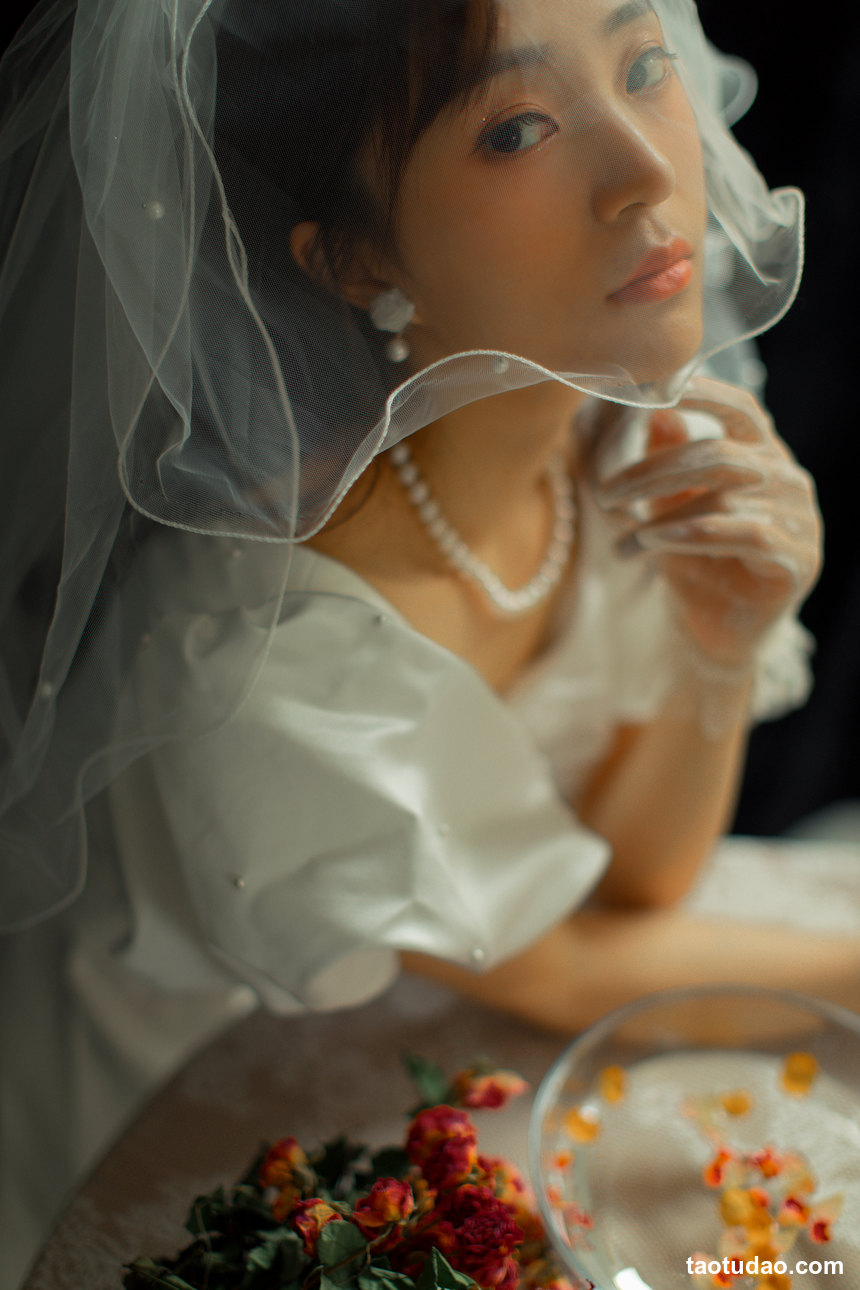 图片[2]-[YITUYU艺图语]2022.10.31 复古婚纱 -湯兮-[27+1P／441MB]-绅士图