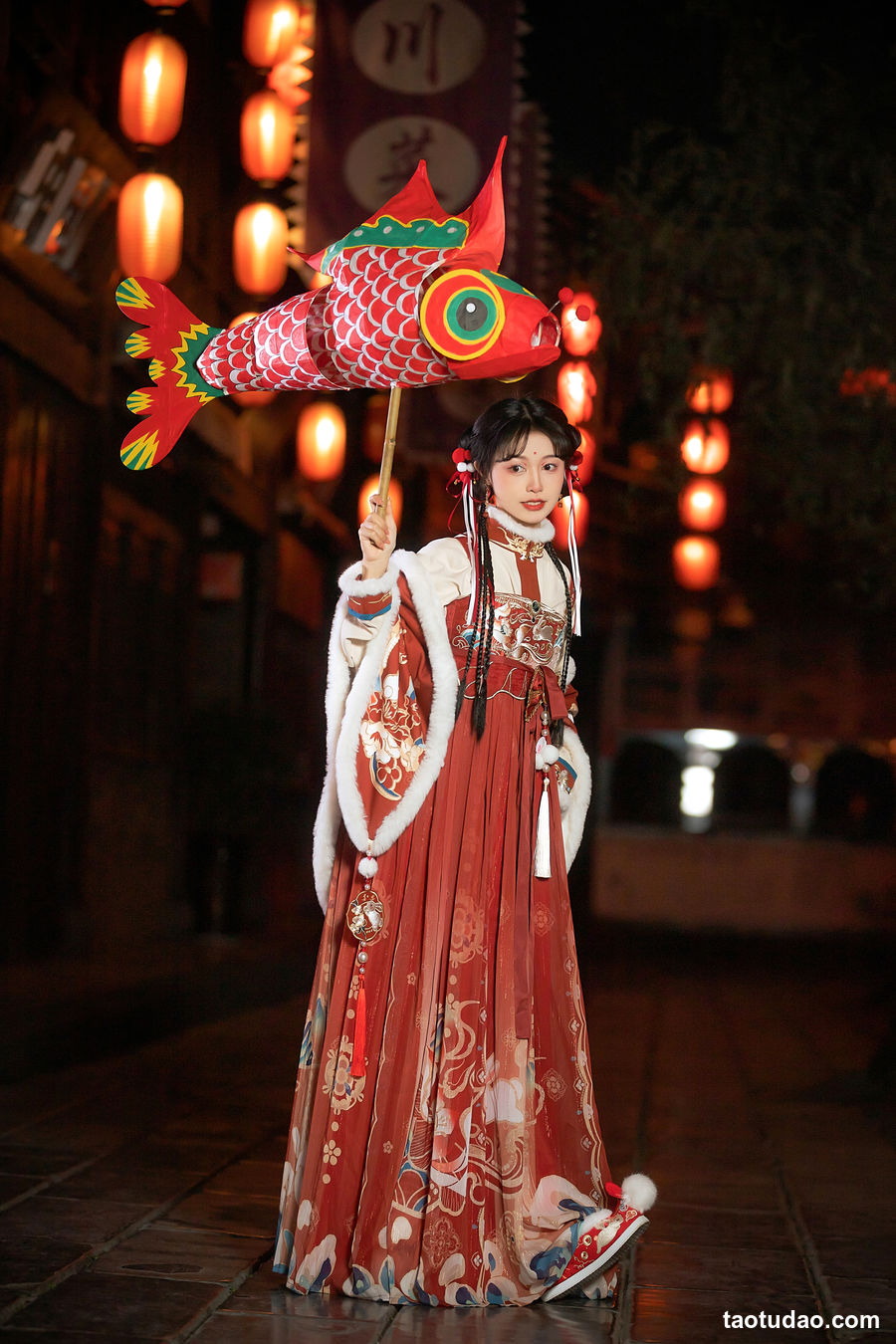 图片[4]-[YITUYU艺图语]2023.02.09 逛灯会 梨一依[21+1P／410MB]-绅士图