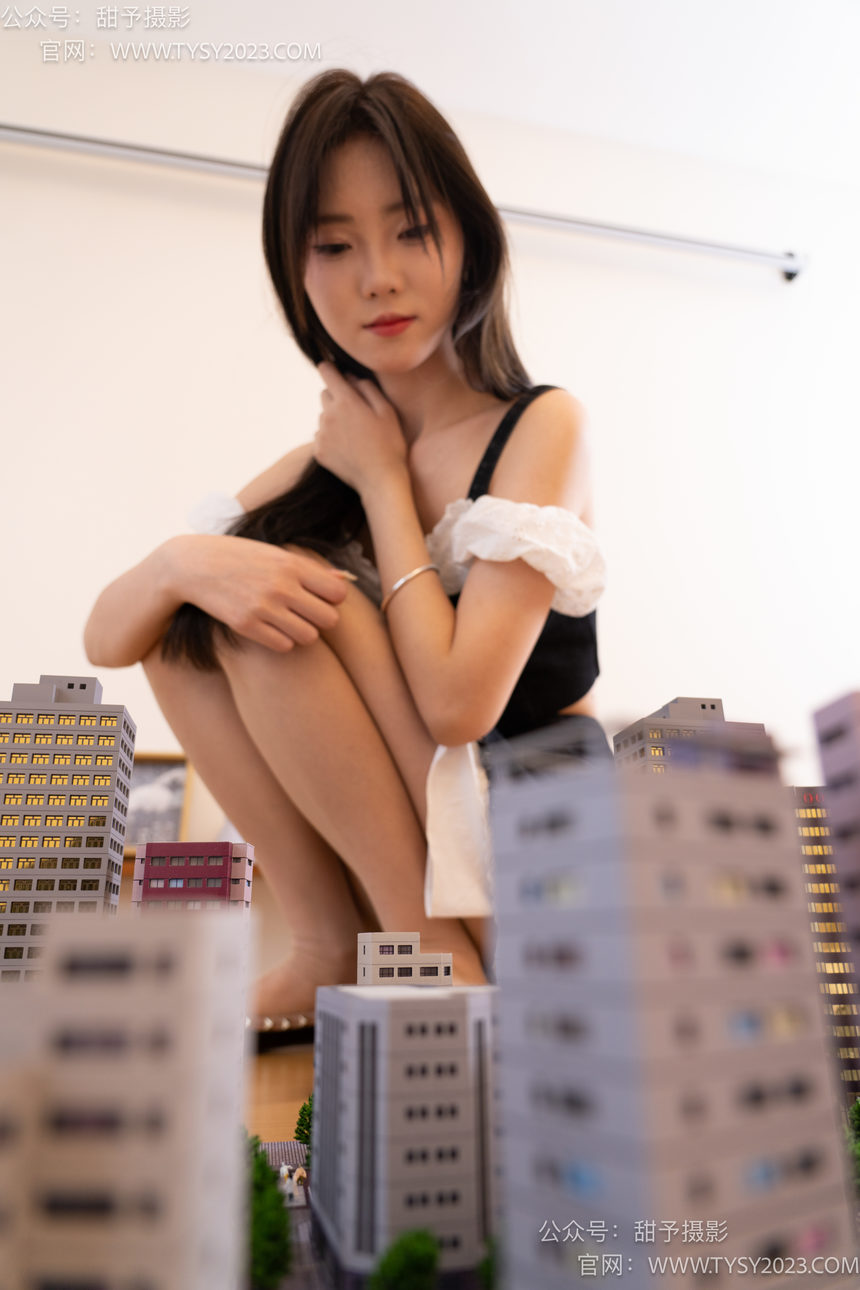 图片[2]-甜予摄影 NO.022 璇璇-肉丝（脚尖加固款）、裸足、进入小人国剧情 [151P+1V-6.86G]-绅士图