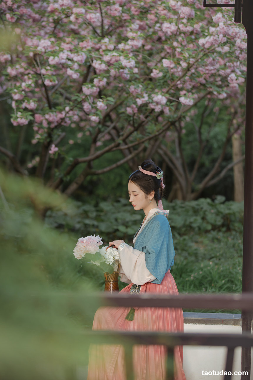 图片[4]-[YITUYU艺图语]2022.06.29 拾尽千苍色，携来两袖风 五月的三花猫[26+1P／156MB]-绅士图