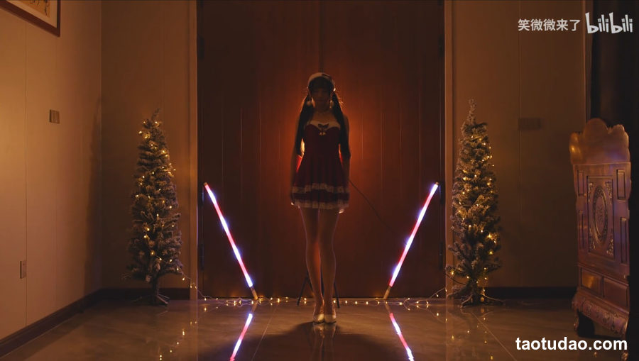 图片[4]-切切 – NO.007 圣诞战衣 [1V-36.2M]-绅士图