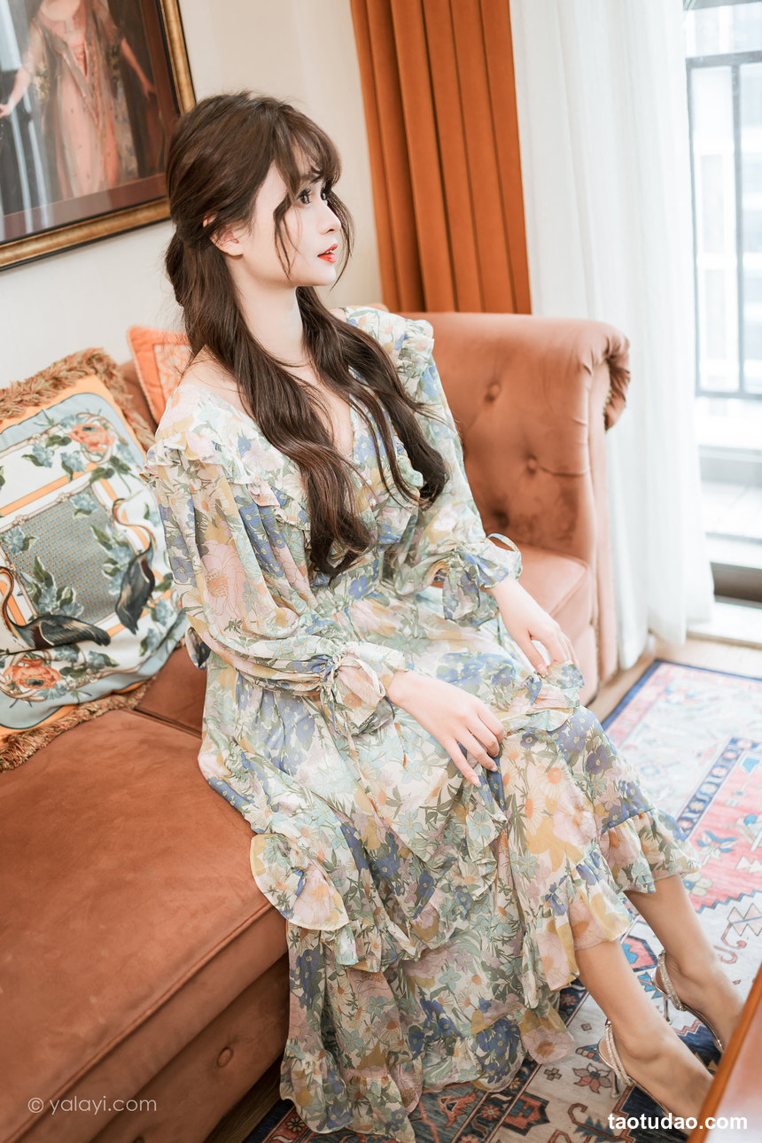 图片[2]-[YALAYI雅拉伊]2023.03.20 NO.1016 碎花裙少女 小亭[44+1P／562MB]-绅士图