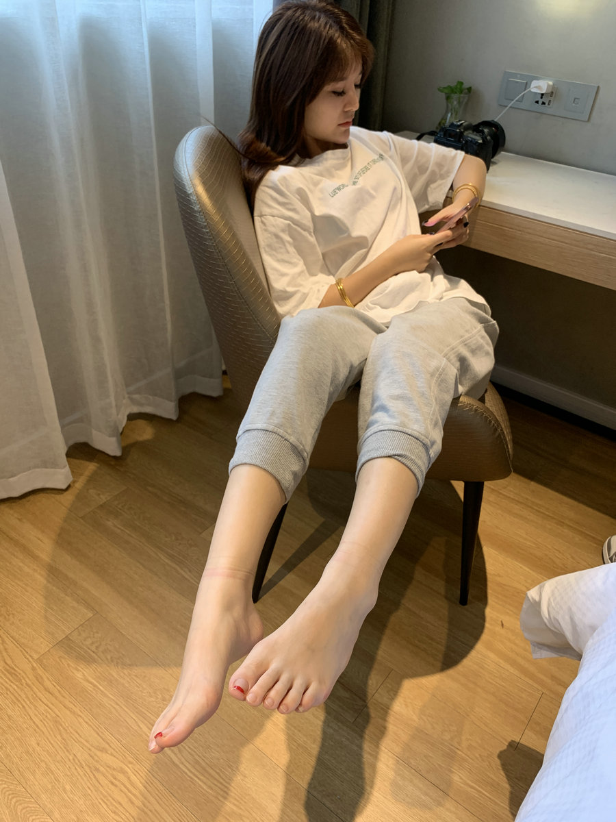 誉铭传媒袜足摄影 2023.02月份整合福利 / 130P9V-1.54GB / 丝袜美腿-绅士图