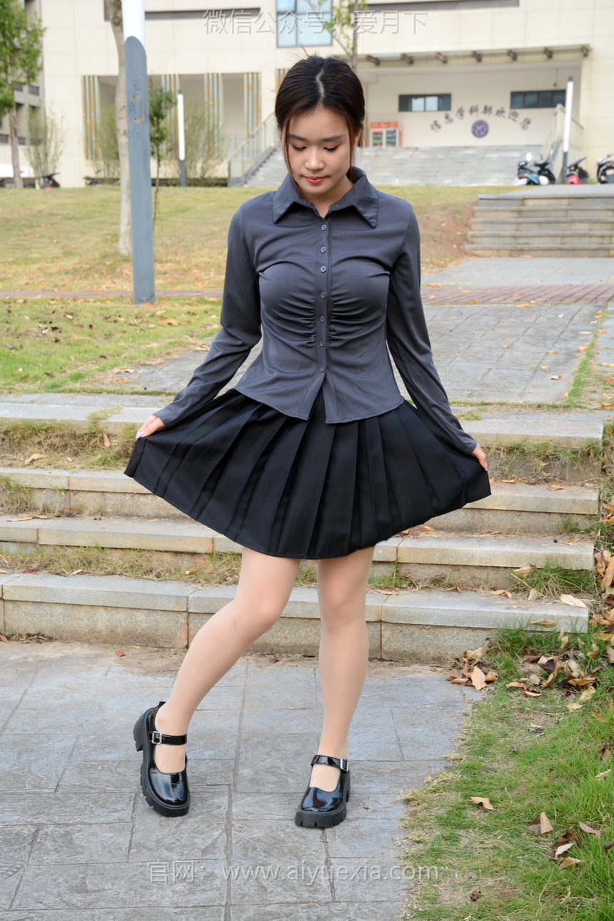 图片[3]-月下摄影 NO.006 茜茜~灰色小JK 这身灰色小JK被我穿出了正装的感觉！[100P+1V／3.09GB]-绅士图