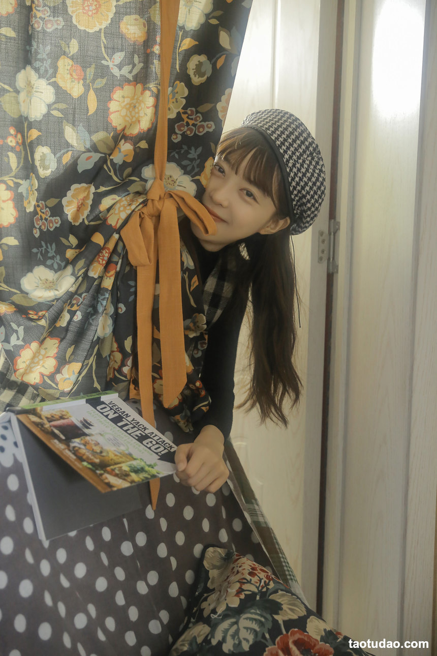 图片[2]-[YITUYU艺图语]2022.06.24 想和你一起在四月吹春风 清青琴玖[25+1P／532MB]-绅士图