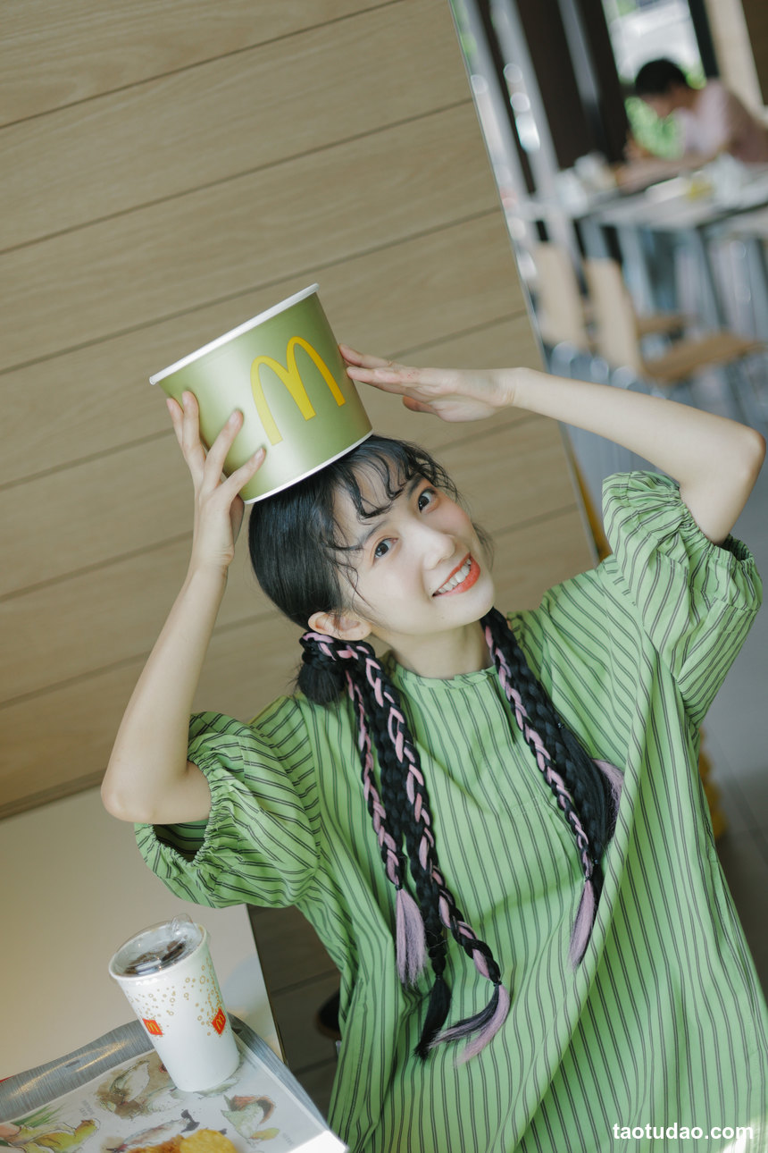 图片[2]-[YITUYU艺图语]2022.08.02 夏日女友 一只阿梦崽[41+1P／308MB]-绅士图