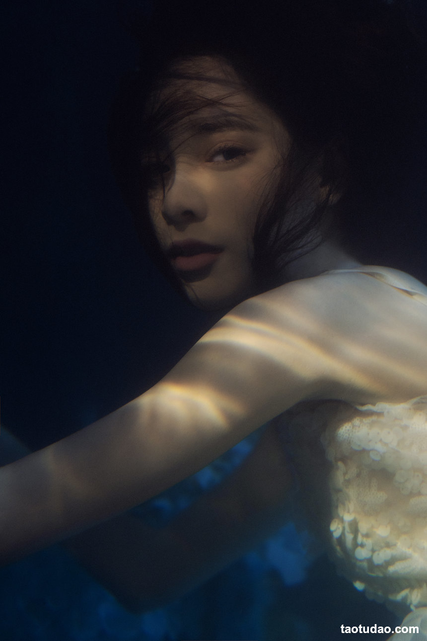 图片[4]-[YITUYU艺图语]2022.06.13 镜花水月 蛋蛋[34+1P／442MB]-绅士图