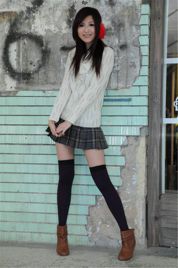 Beautyleg女神Vicni简晓育宜兰游拍高清写真 / 15P/47MB / 唯美杂图-绅士图