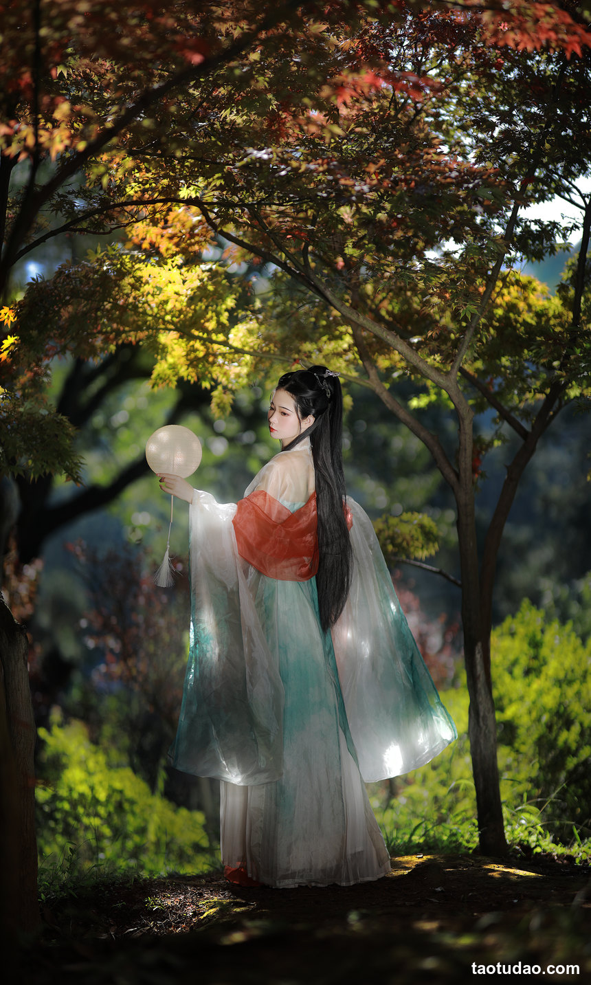 图片[3]-[YITUYU艺图语]2022.12.04 休言万事转头空 落花人独立[33+1P／708MB]-绅士图