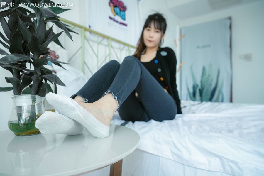物恋传媒 No.1236 猫耳-云边有个小卖部 / 156P1V-4.43GB / 丝袜丝足-绅士图