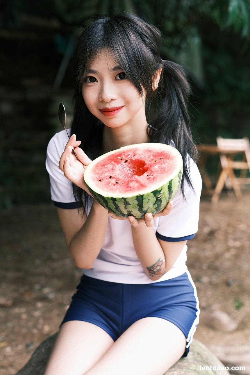 [YITUYU艺图语]2022.05.26 慢夏 池子[19+1P／186MB]-绅士图
