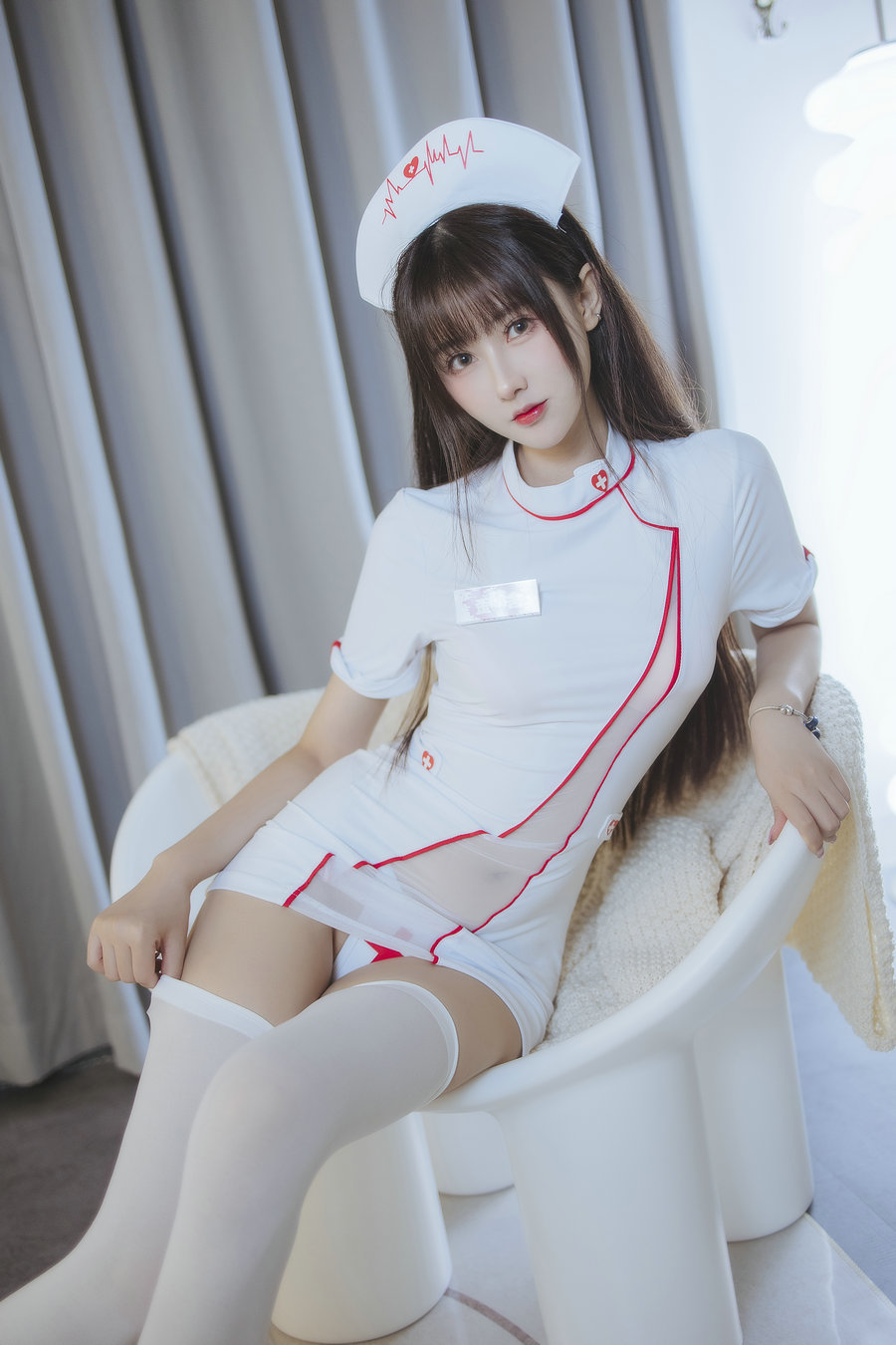 羽生三未图集 - 护士 / 32P-342MB / cos萌妹-绅士图