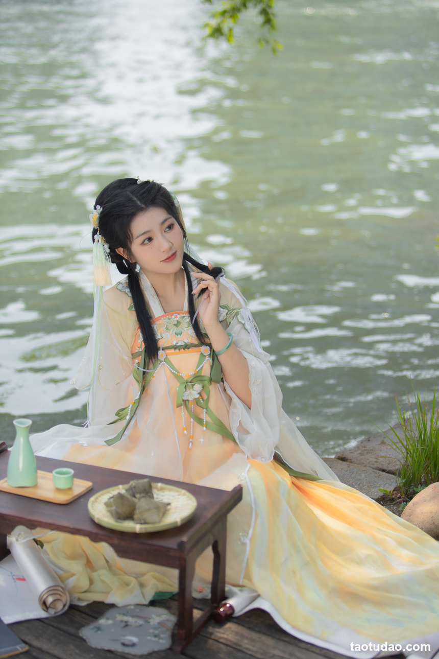 图片[2]-[YITUYU艺图语]2022.10.11 端午 云兮啦[24+1P／344MB]-绅士图