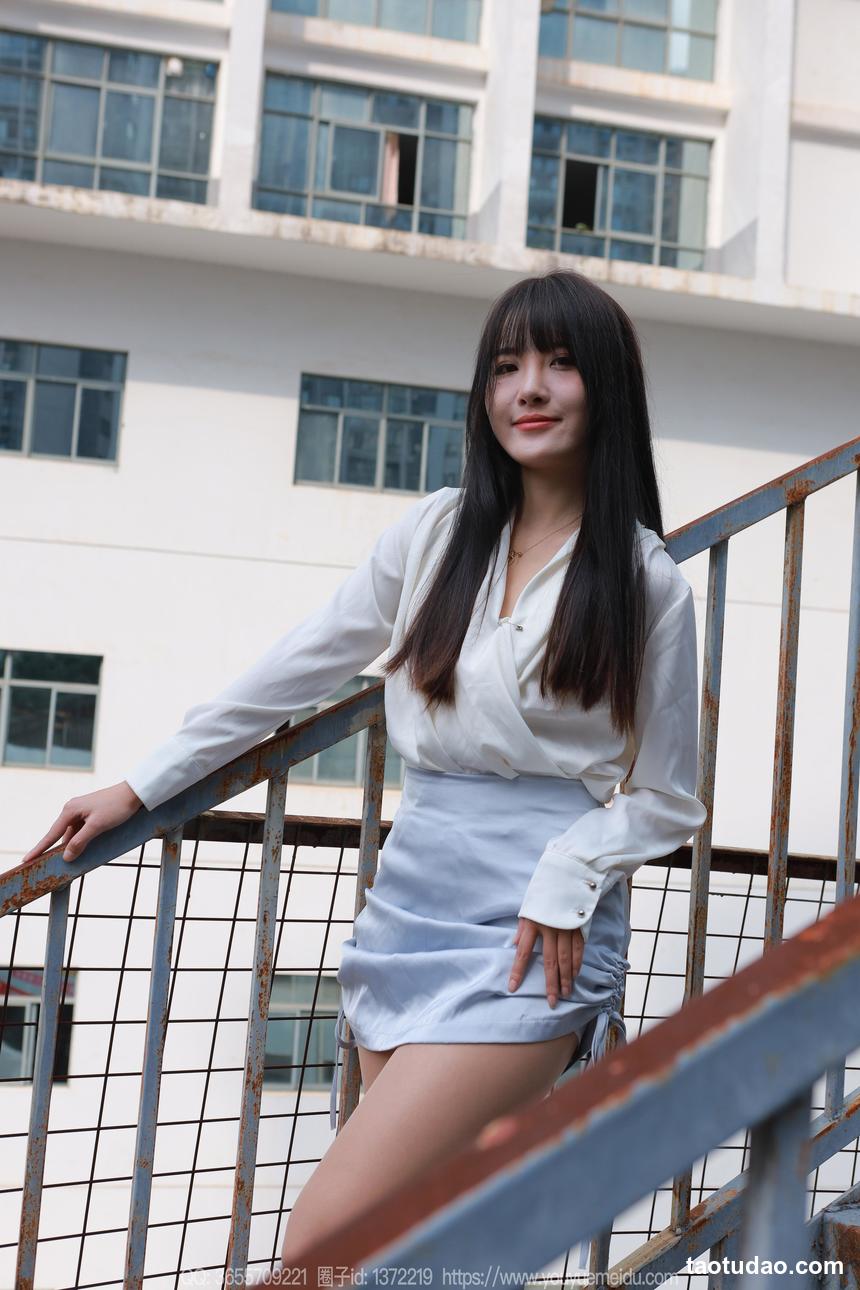 图片[3]-[IESS异思趣向] 2024.11.08 丝享家 1893 婉萍《蓝色短裙（上）》[80P-90MB]-绅士图