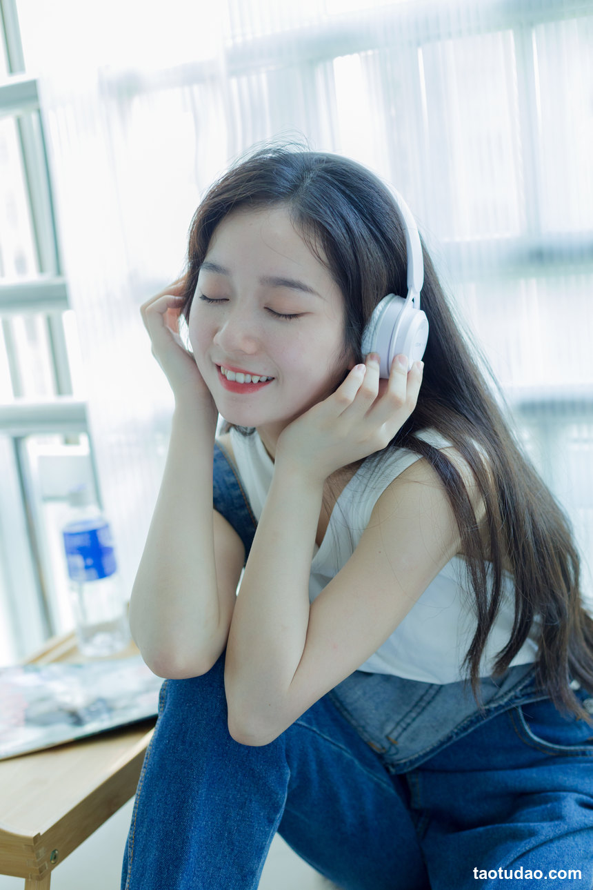 图片[3]-[YITUYU艺图语]2022.09.26 诗里的海 戈曼妮Nini[34+1P／252MB]-绅士图