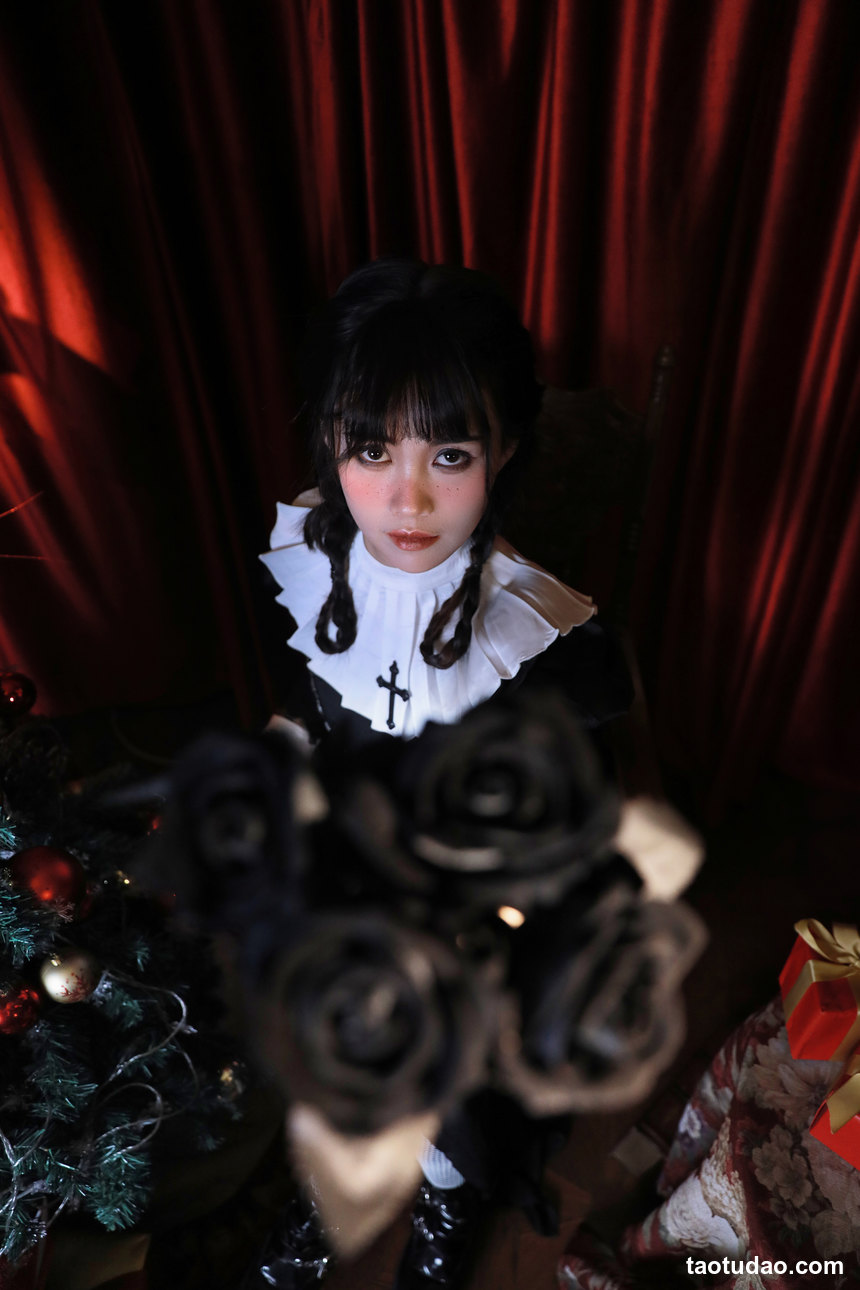 图片[4]-[YITUYU艺图语]2023.01.13 暗黑圣诞 青霜鹅[21+1P／218MB]-绅士图