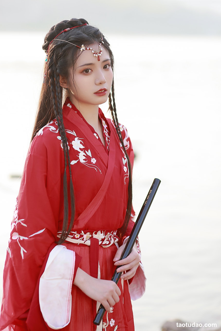 [YITUYU艺图语]2022.06.30 异域小公主 沂越[35+1P／220MB]-艺库