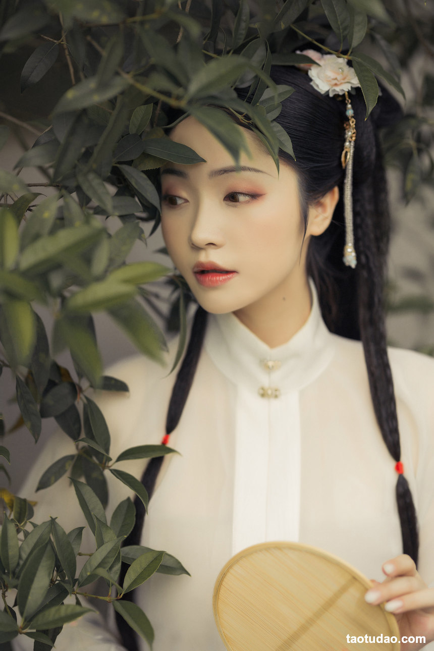 图片[3]-[YITUYU艺图语]2022.08.19 庭院深几许 胡毛毛斯基[20+1P／195MB]-绅士图