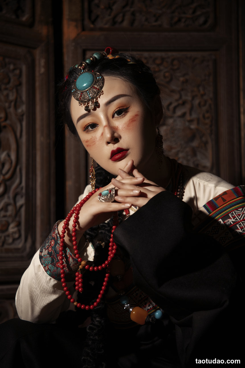 图片[3]-[YITUYU艺图语]2022.10.31 藏服 琳琳[25+1P／493MB]-绅士图