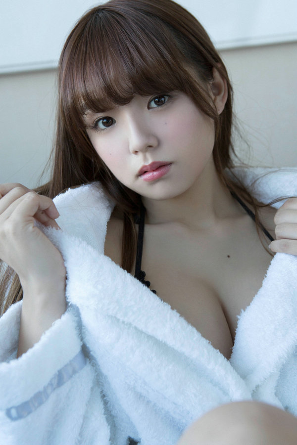 / YS-Web / Vol.637 Ai Shinozaki 篠崎愛 / 97P-137MB / 日系-绅士图