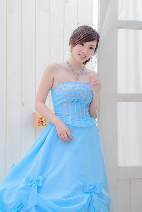 台湾清纯美女-妮妮 COS Stocking外拍写真 / 34P/59MB / 唯美杂图-绅士图