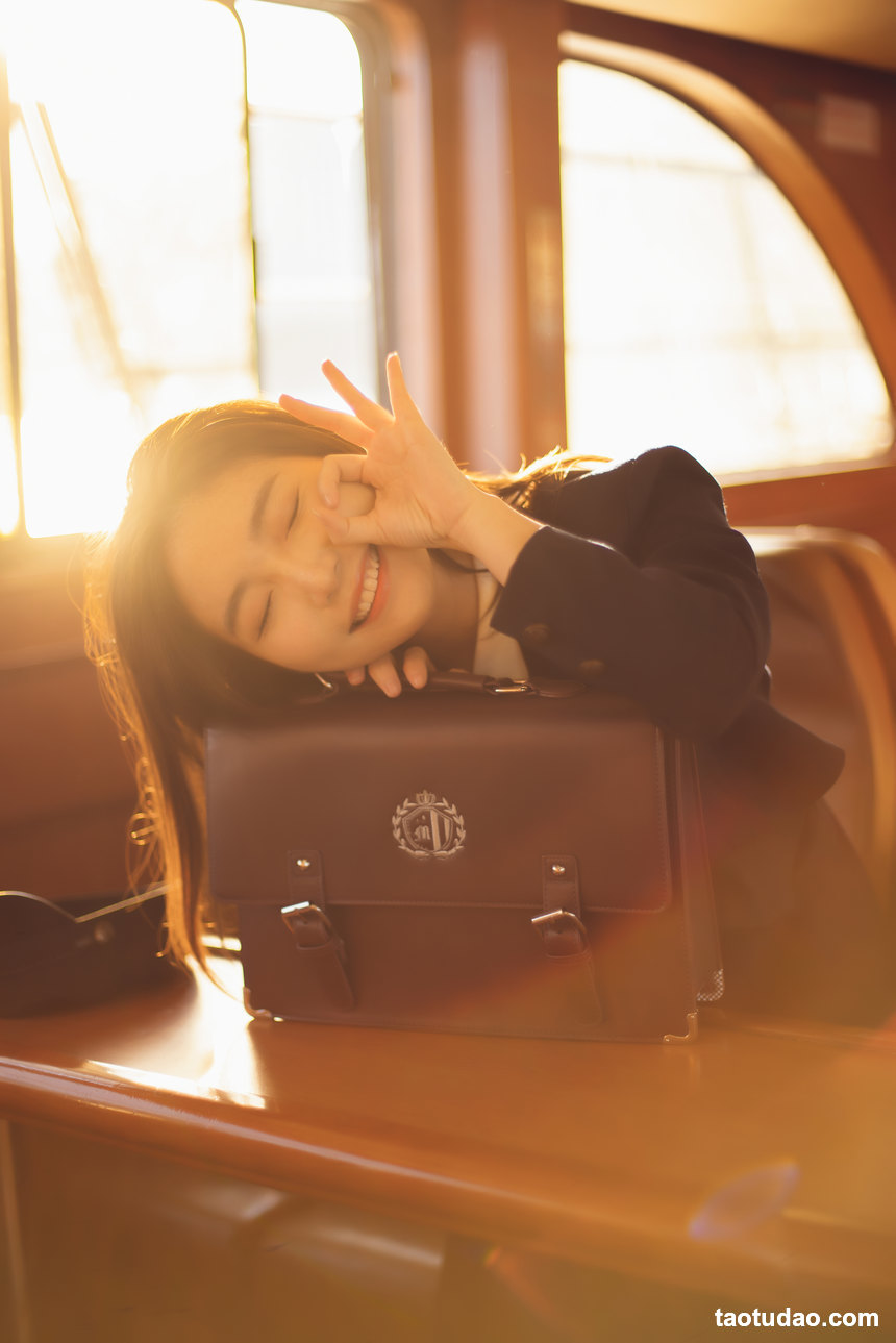 图片[3]-[YITUYU艺图语]2022.06.10 水上巴士逆光JK 诚信肥宅seiya[29+1P／562MB]-绅士图