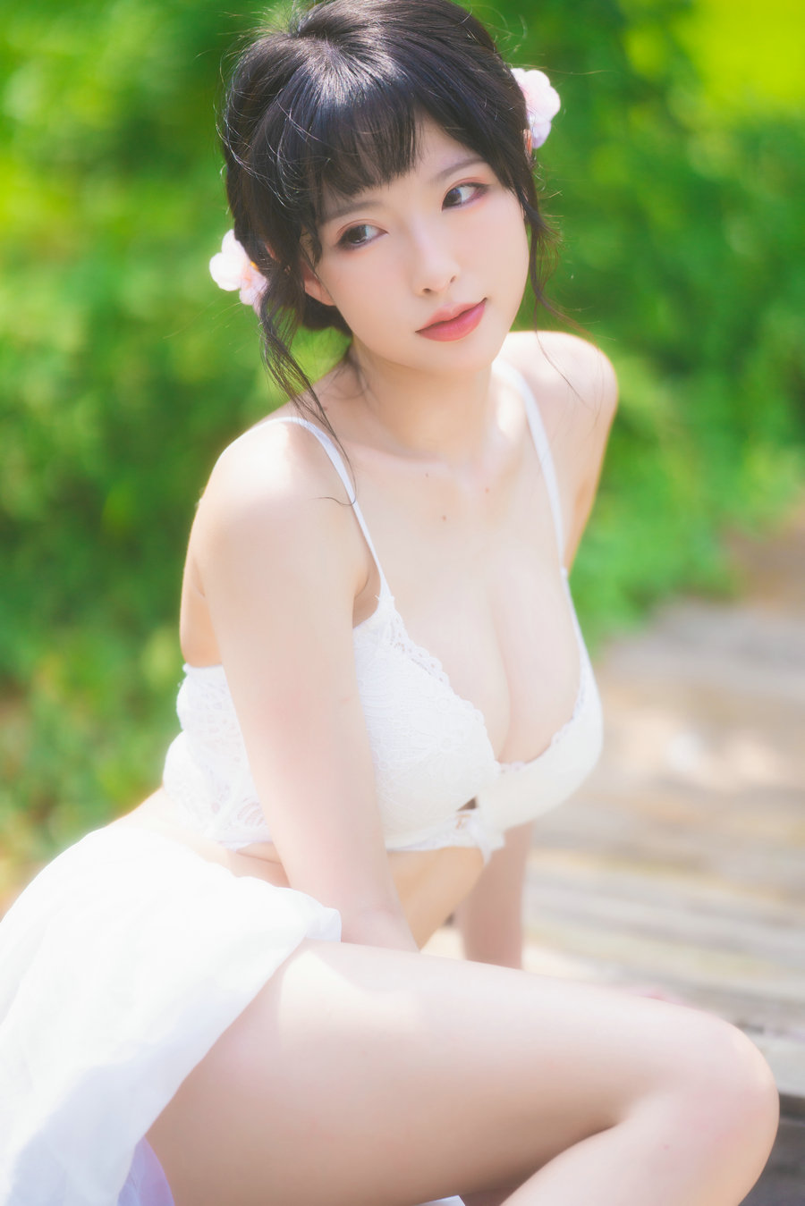 尤物清水由乃 - 蕾丝花园 / 34P-794MB / cos萌妹-绅士图