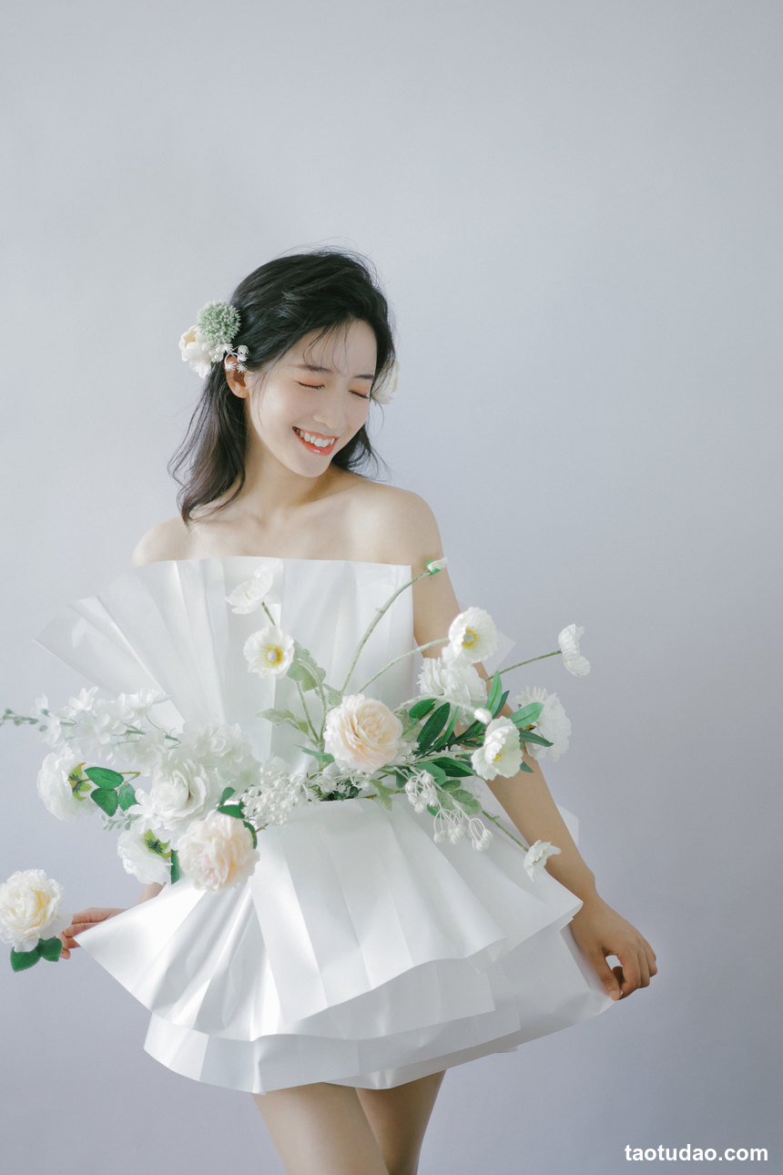 图片[4]-[YITUYU艺图语]2022.07.26 花束女孩 一只阿梦崽[31+1P／256MB]-绅士图