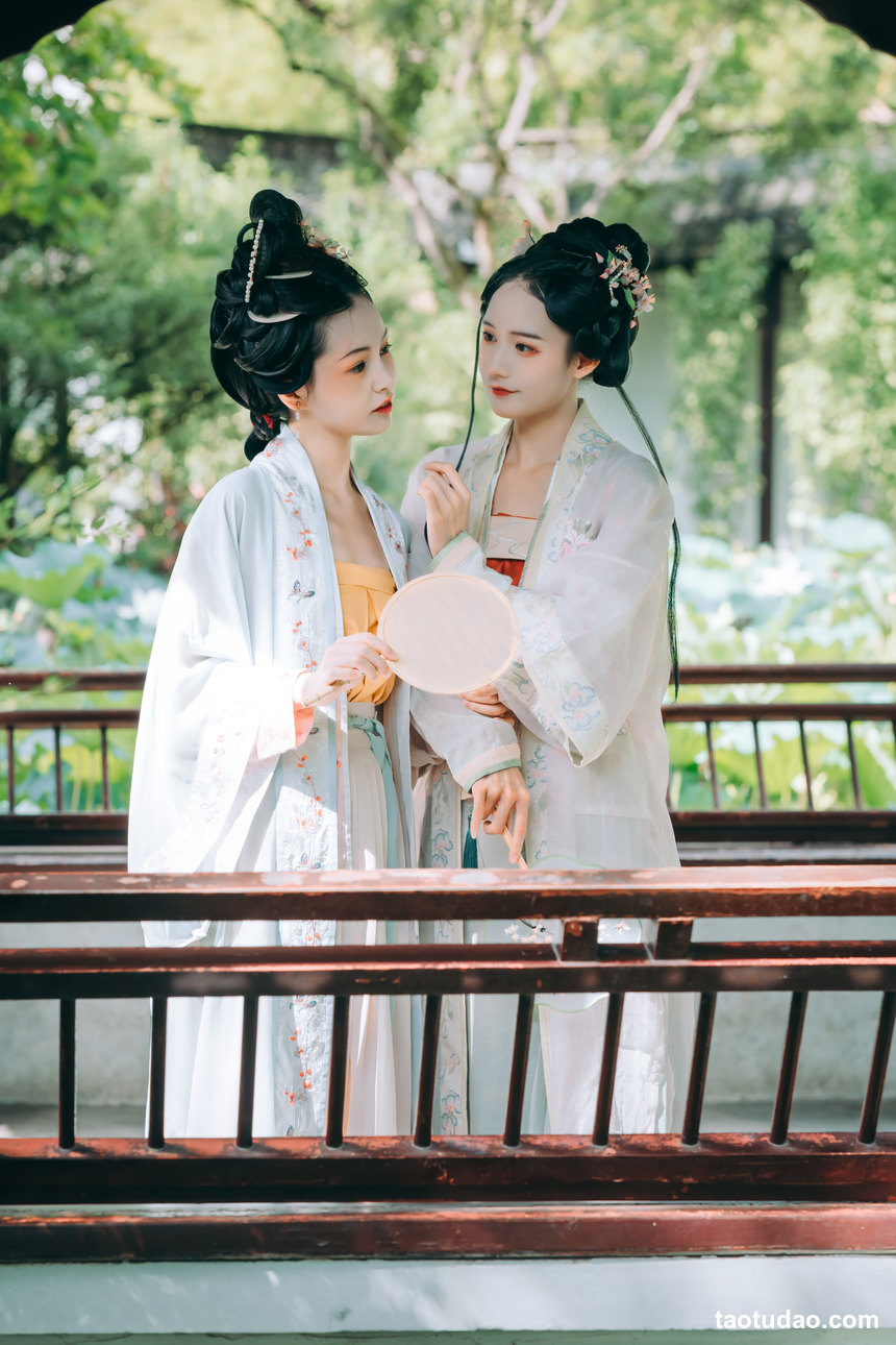 图片[3]-兔子Zzz不吃胡萝卜 – NO.102 &黄舒绮_suki 游园惊梦 [32P-140MB]-绅士图