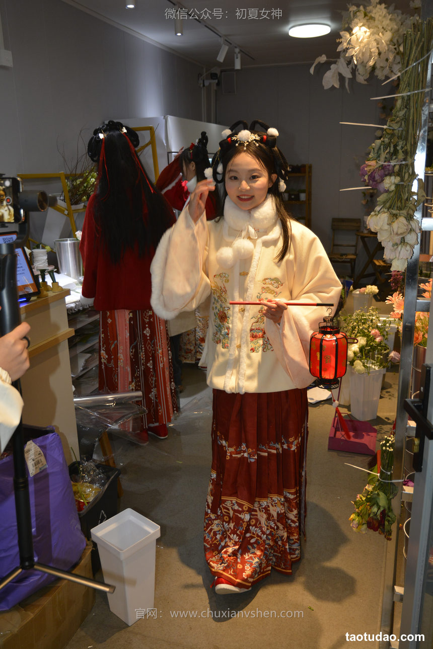 图片[2]-初夏女神 NO.148 双双&秀秀&情情 新年快乐[110P+1V／3.06GB]-绅士图