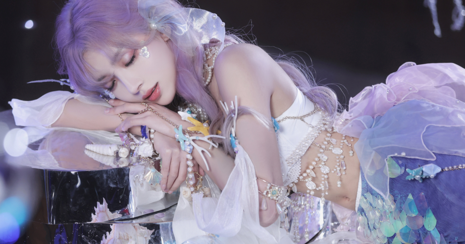 这COS有点意思!贝壳当抹胸,海星做手链,美成迪士尼在逃公主