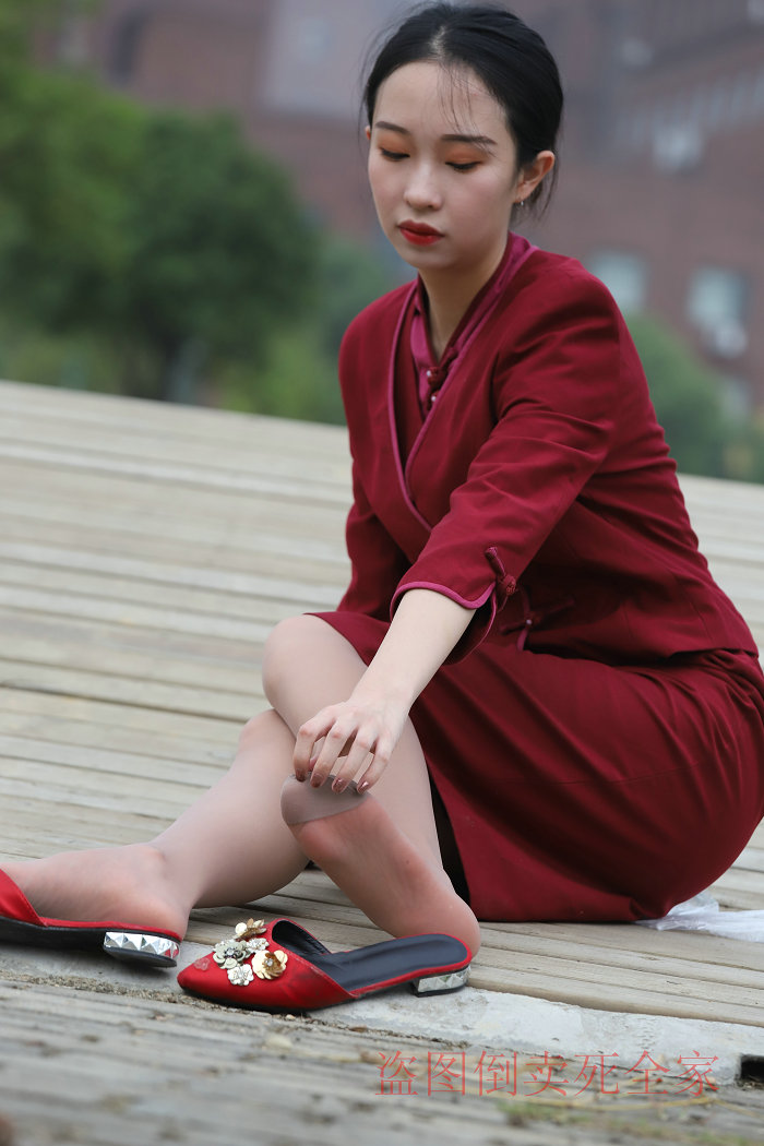 大西瓜爱牙膏 S026 红制服 / 682P-2.26GB / 学妹女神-绅士图