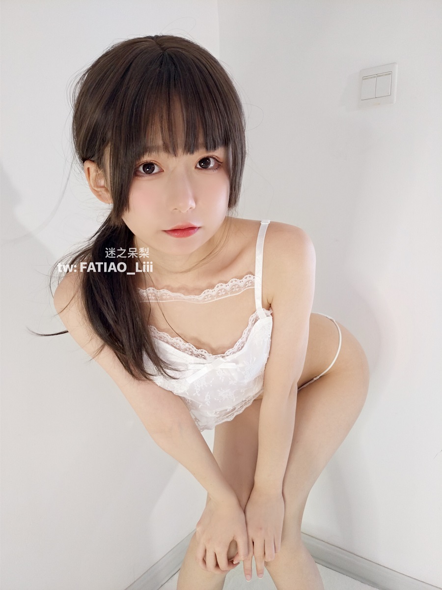 迷之呆梨(发条少女)/ fantia / - 有趣的假期 / 19P-86MB / cos萌妹-绅士图