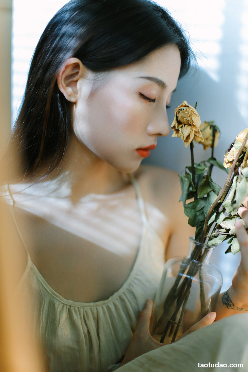 图片[2]-[YITUYU艺图语]2022.12.16 光与影 吾蕊-[37+1P／357MB]-绅士图