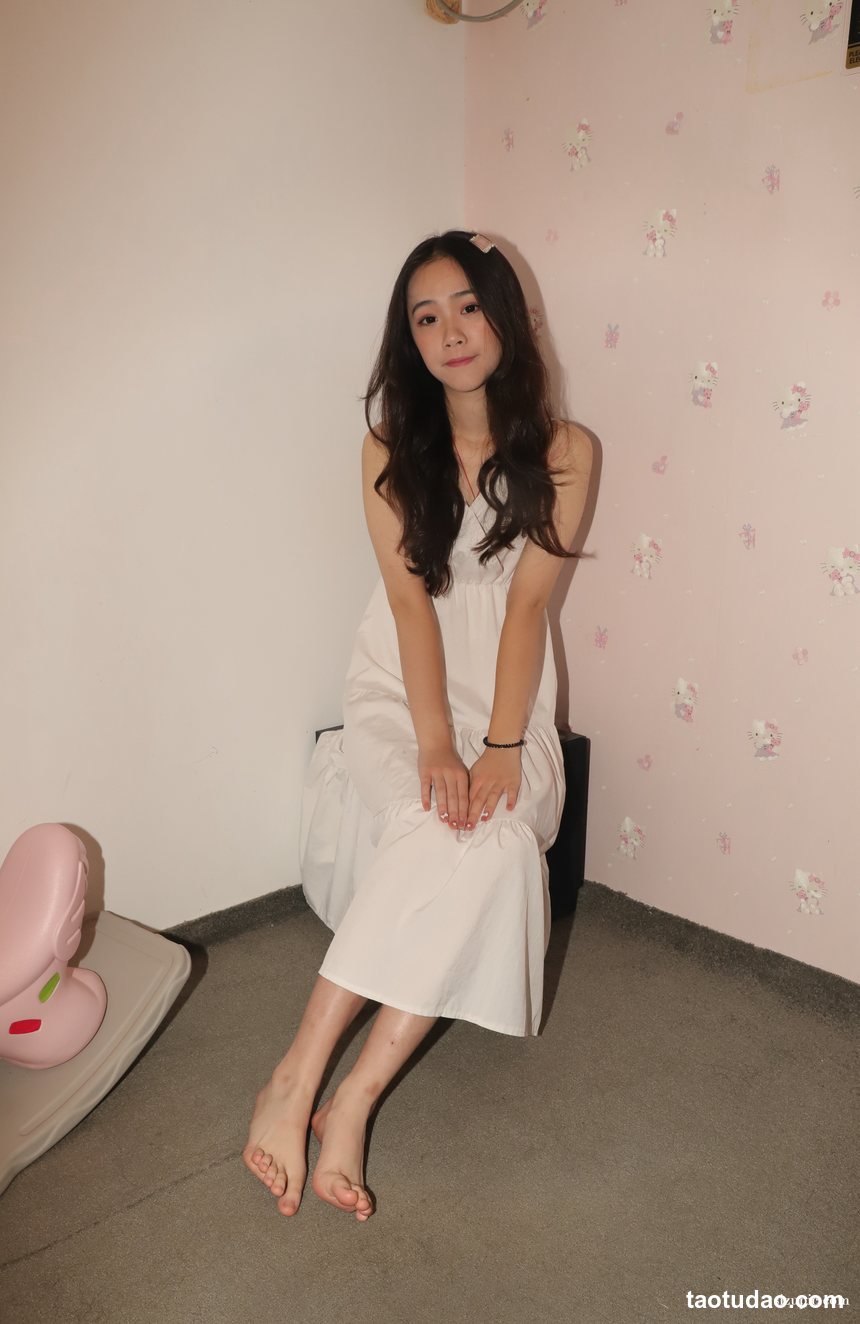 图片[2]-Pary摄影 NO.043 大美女琪琪回归献上38码雪白大美脚[121P／226MB]-绅士图