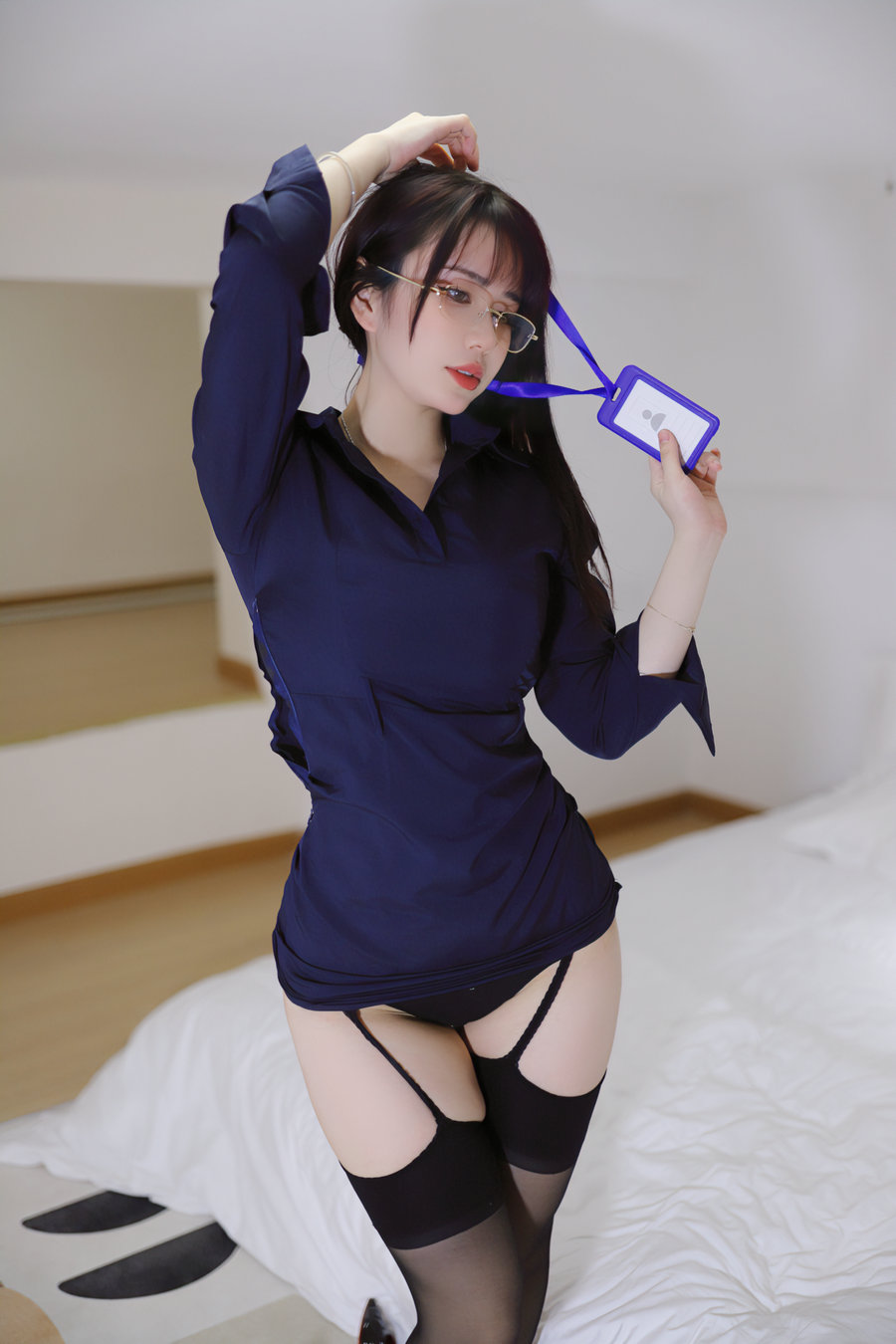 Tina很妖孽呀 - 职业装秘书 / 46P-398MB / cos萌妹-绅士图