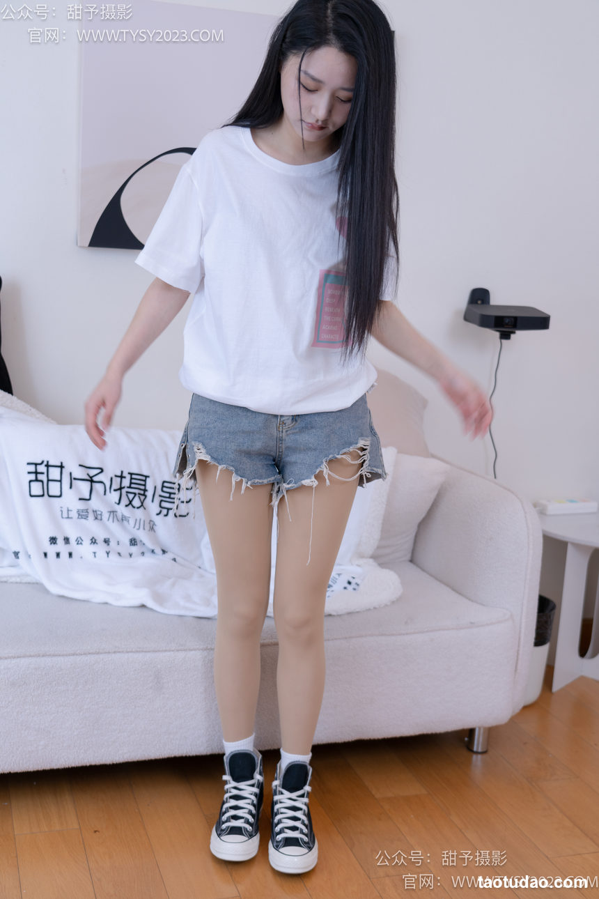 图片[2]-甜予摄影 NO.072 澜澜-帆布鞋、白棉袜、踩蜡笔小新玩偶剧情[125P+2V／10.6GB]-绅士图