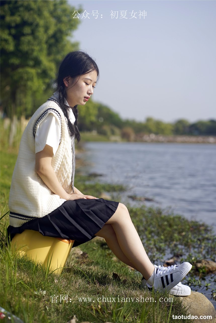 图片[2]-初夏女神 NO.039 念念 春秋JK套搭配三叶草贝壳头鞋[115P+1V／4.92GB]-绅士图