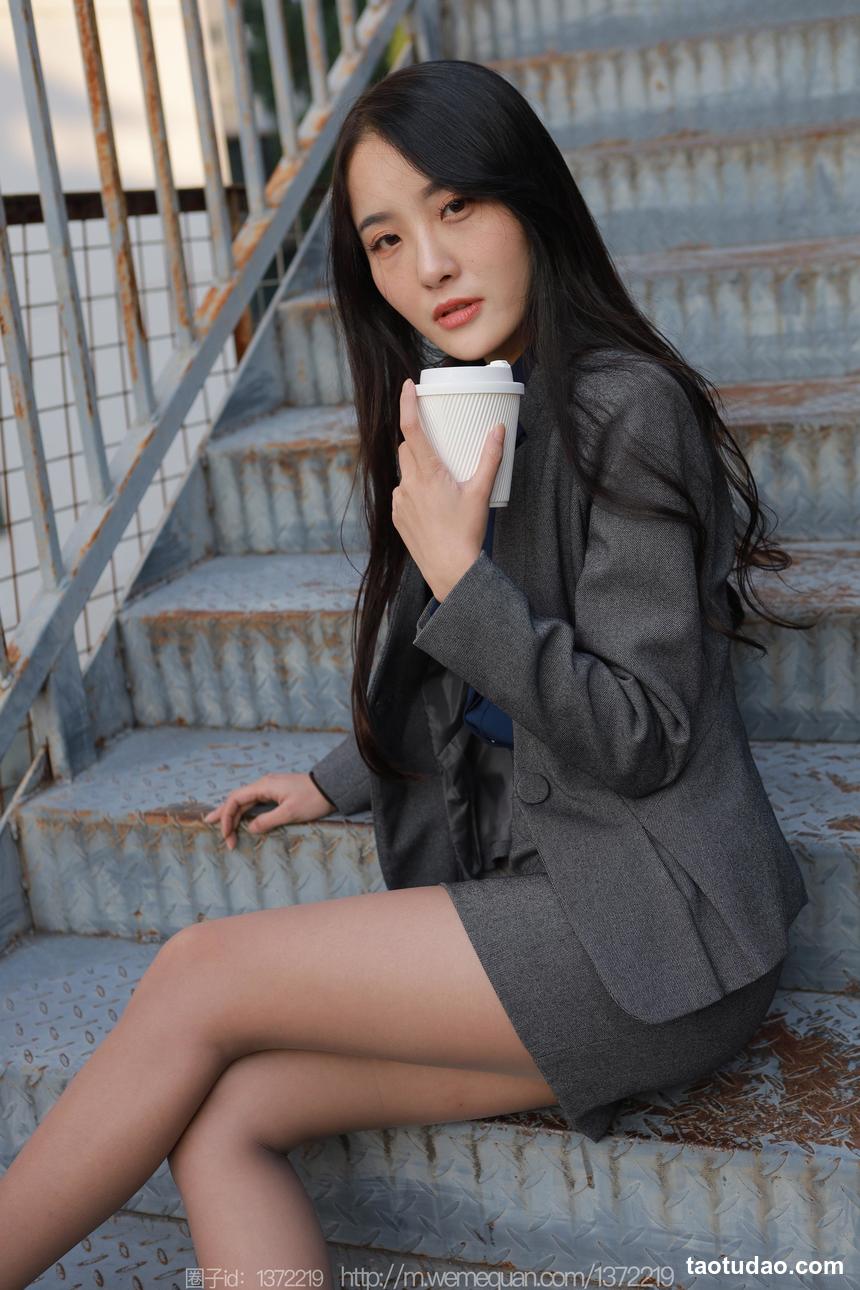 图片[4]-[IESS异思趣向] 2022.12.17 丝享家 1301 婉萍《温柔OL风》[88P-101.4M]-绅士图