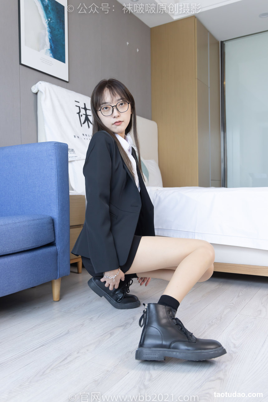 图片[3]-[BoBoSocks袜啵啵]NO.280 稚予-马丁靴、高跟鞋、黑棉袜、肉丝[145P+1V／5.61GB]-绅士图