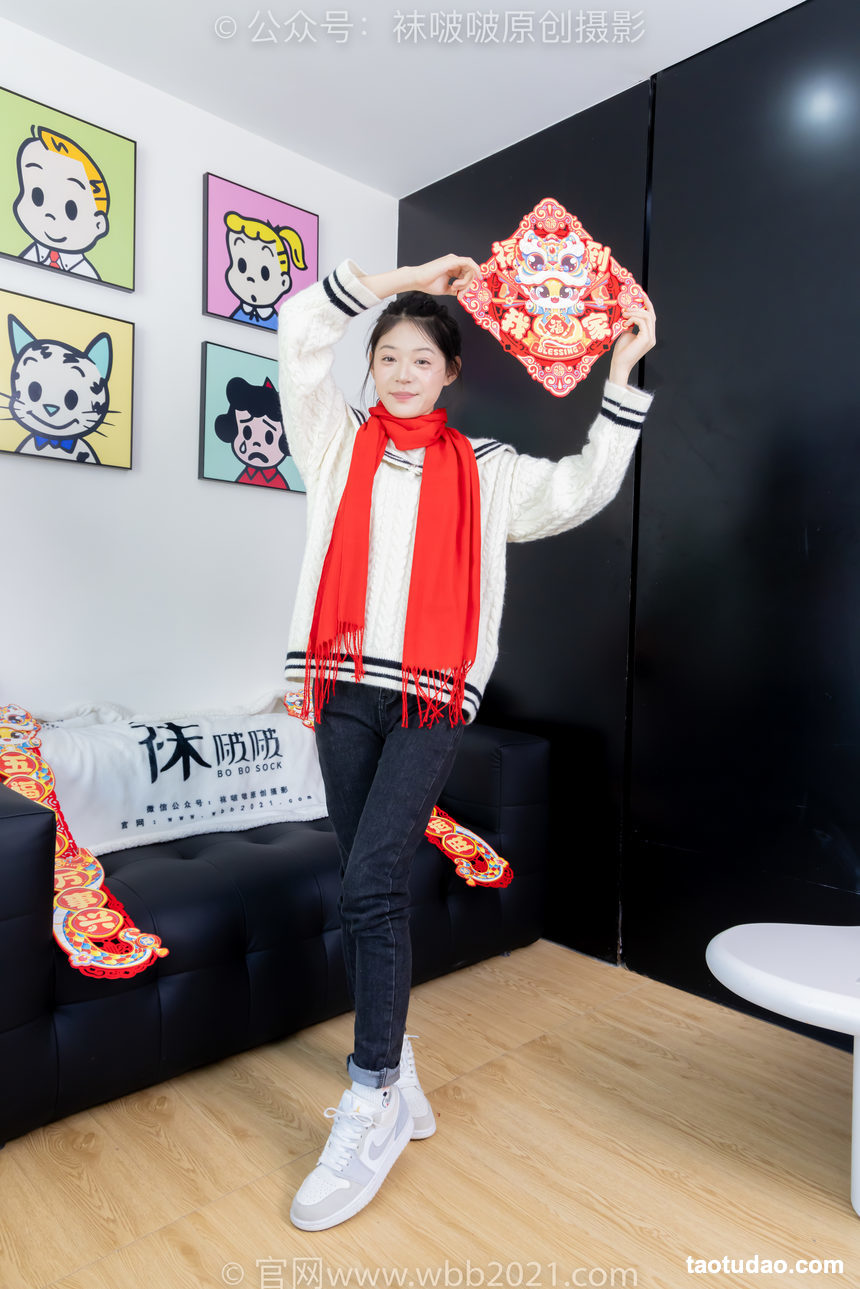 图片[4]-[BoBoSocks袜啵啵]NO.481 糯米-板鞋、白棉袜、裸足、对联迎新春，半脱袜子剧情[150P+1V／6.15GB]-绅士图