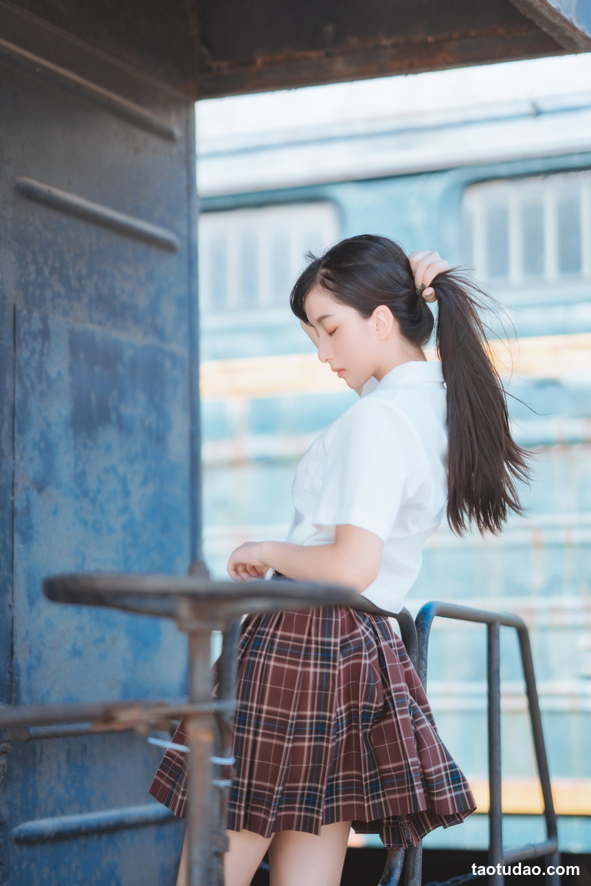 图片[2]-[YITUYU艺图语]2022.05.21 青春列车 鲁鲁羽落子[31+1P／634MB]-绅士图