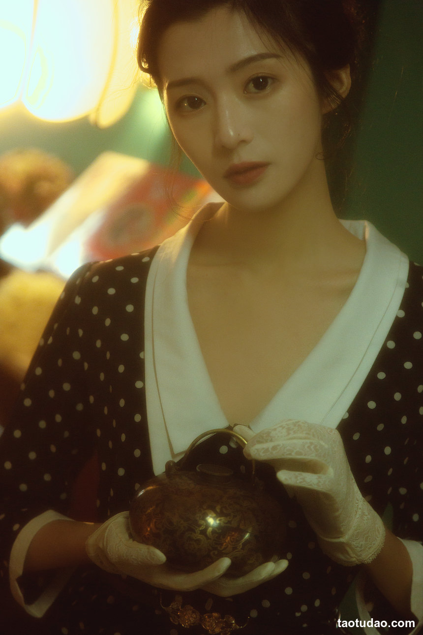 图片[2]-[YITUYU艺图语]2022.10.02 人间，只是抹去了脂粉的脸 梁夹心[19+1P／386MB]-绅士图