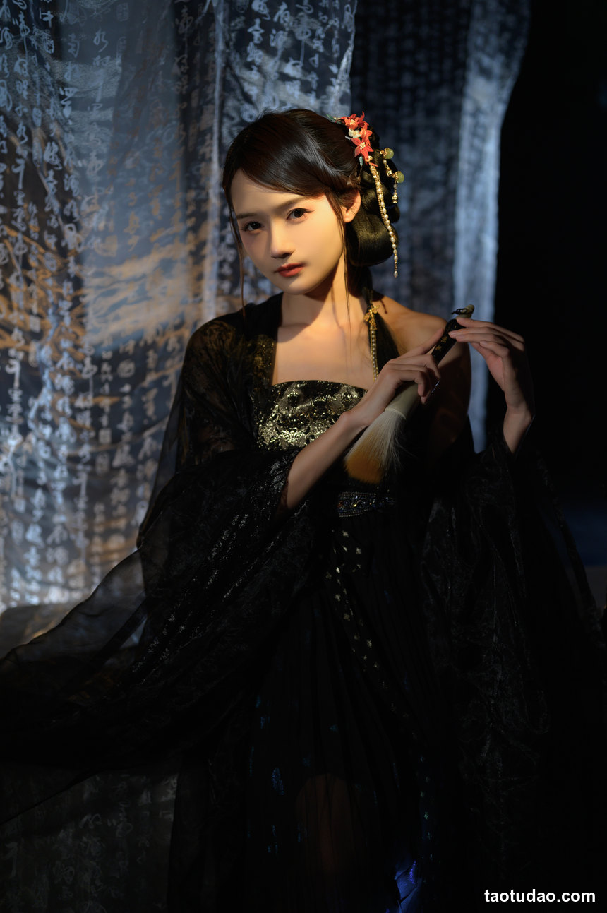 图片[2]-兔子Zzz不吃胡萝卜 – NO.101 执笔之思 [35P-375MB]-绅士图